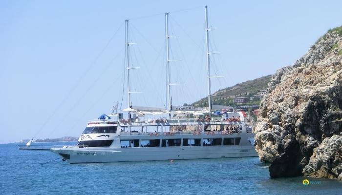 ALANYA BOAT TRIP FROM SIDE - EXCURSIONS IN SIDE