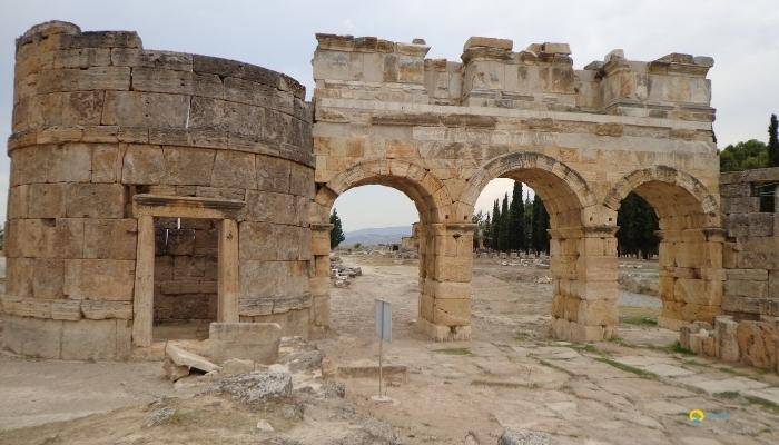 BALLONVLUCHT EN PAMUKKALE TOUR VANUIT ANTALYA - EXCURSIES IN ANTALYA