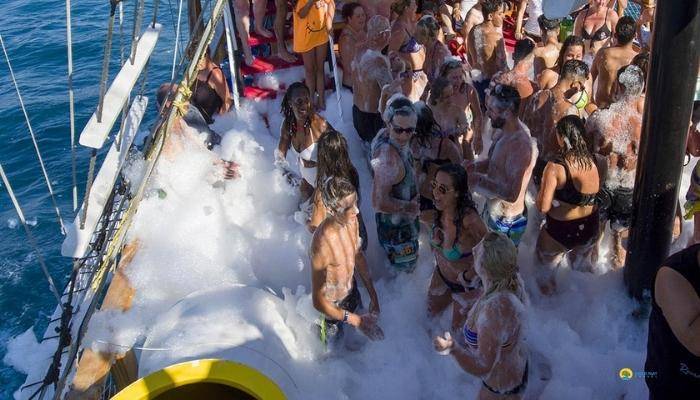 BLAU LAGUNA BOAT - EXCURSIONS IN SIDE